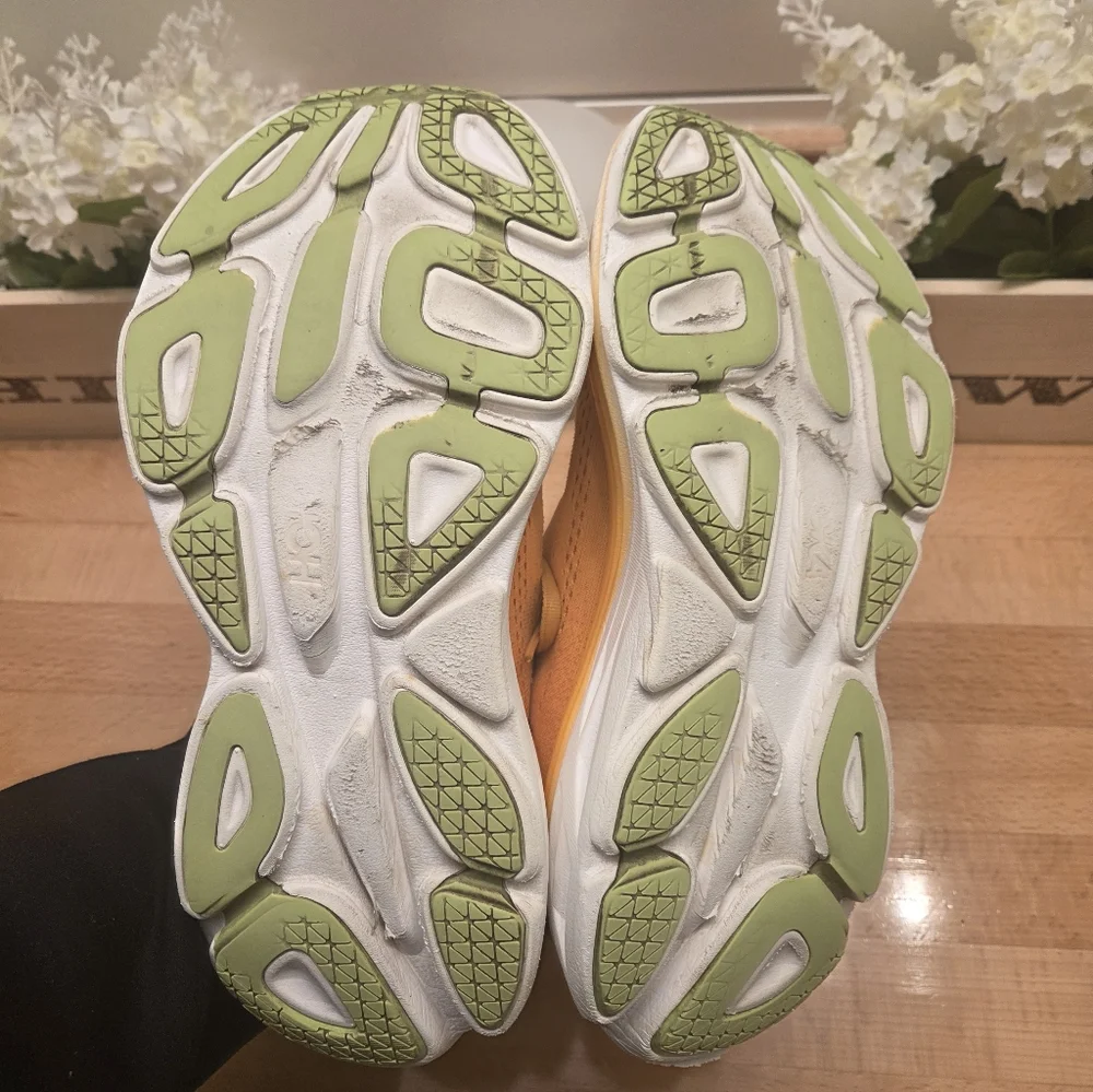 Hoka One One Bondi 8 Running Shoes Impala Mock Orange Womens Size 8.5